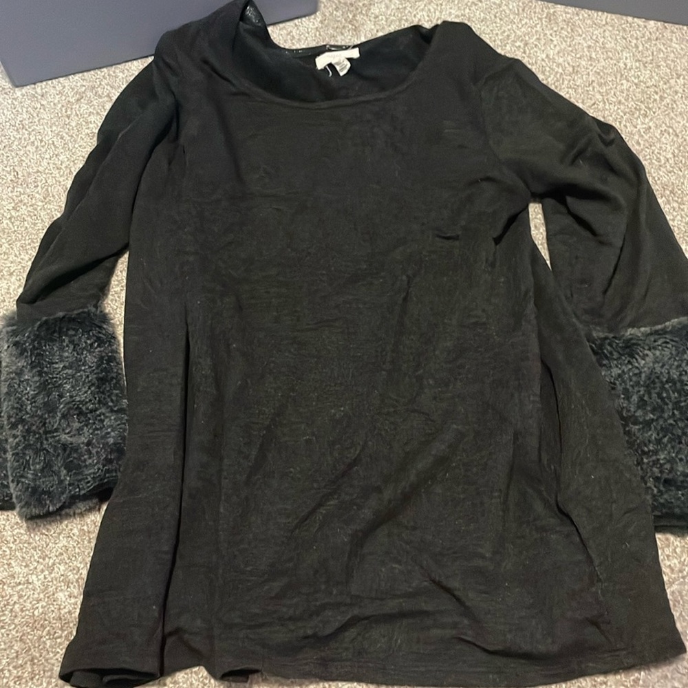 Cupid long sleeve tee with fur cuffs